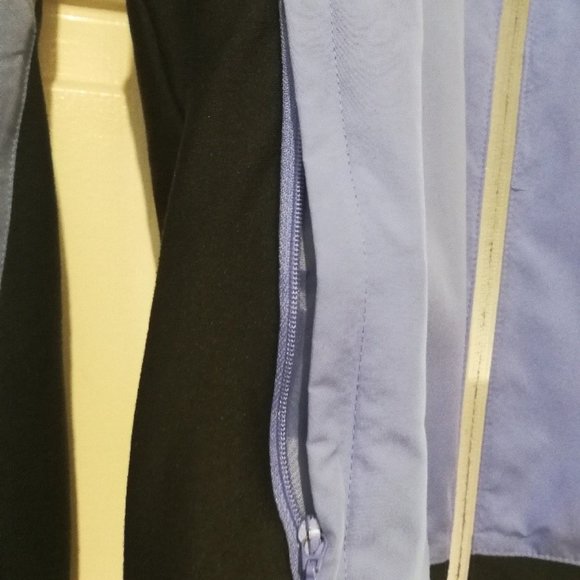 Adidas Women's Climate Blue and Black Jacket , size Small - Picture 3 of 9